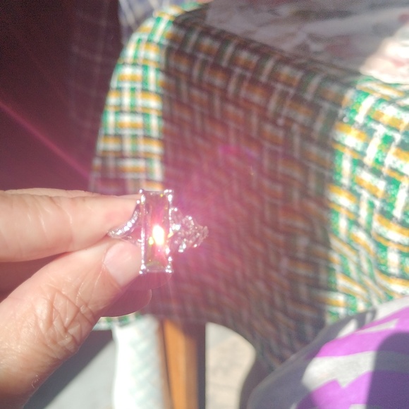 Rectangular cubic zirconia rainbow ring - Picture 4 of 4